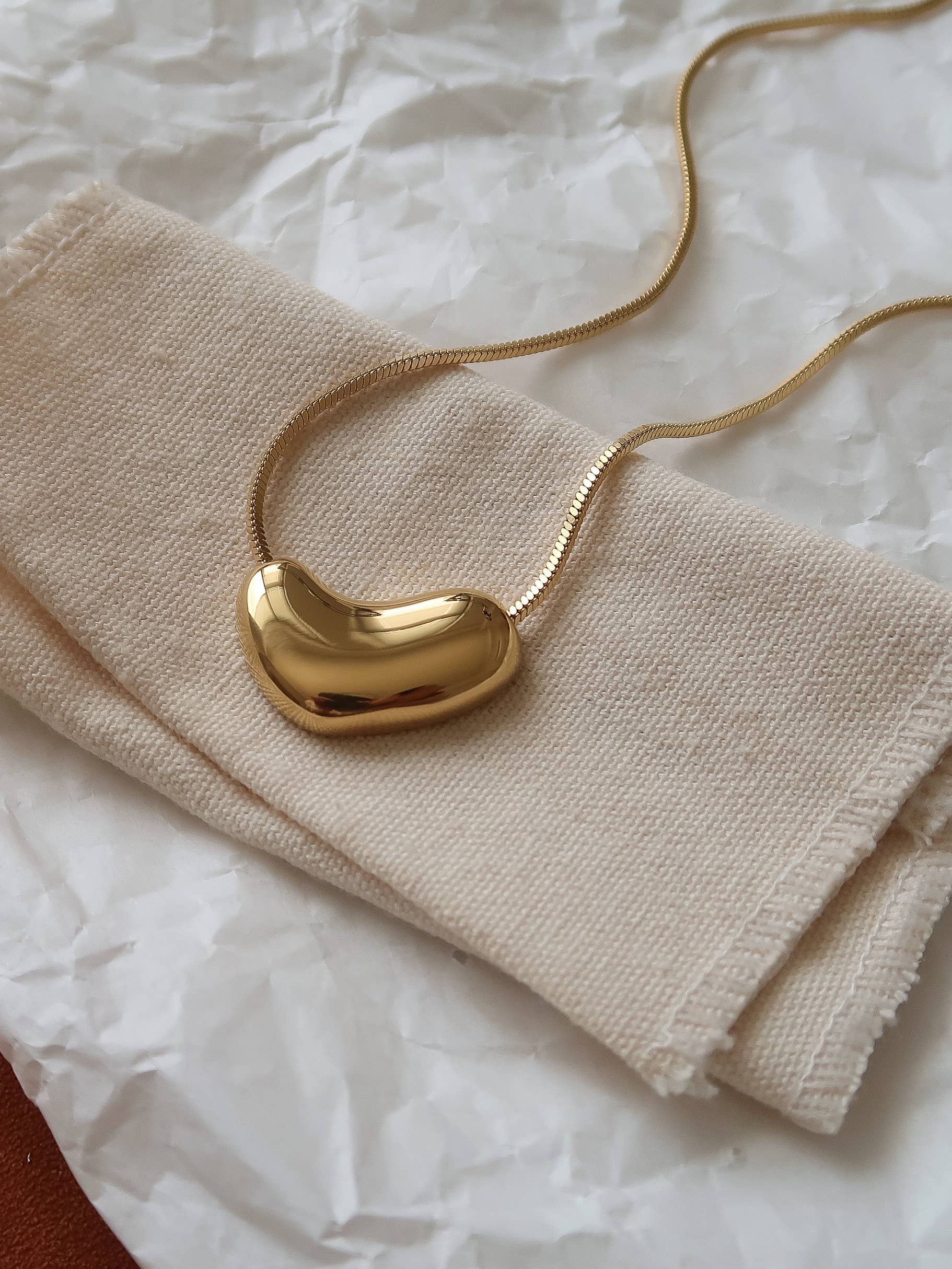 Louis 18K Gold Non-Tarnish Puffy Heart Necklace: Yellow Gold