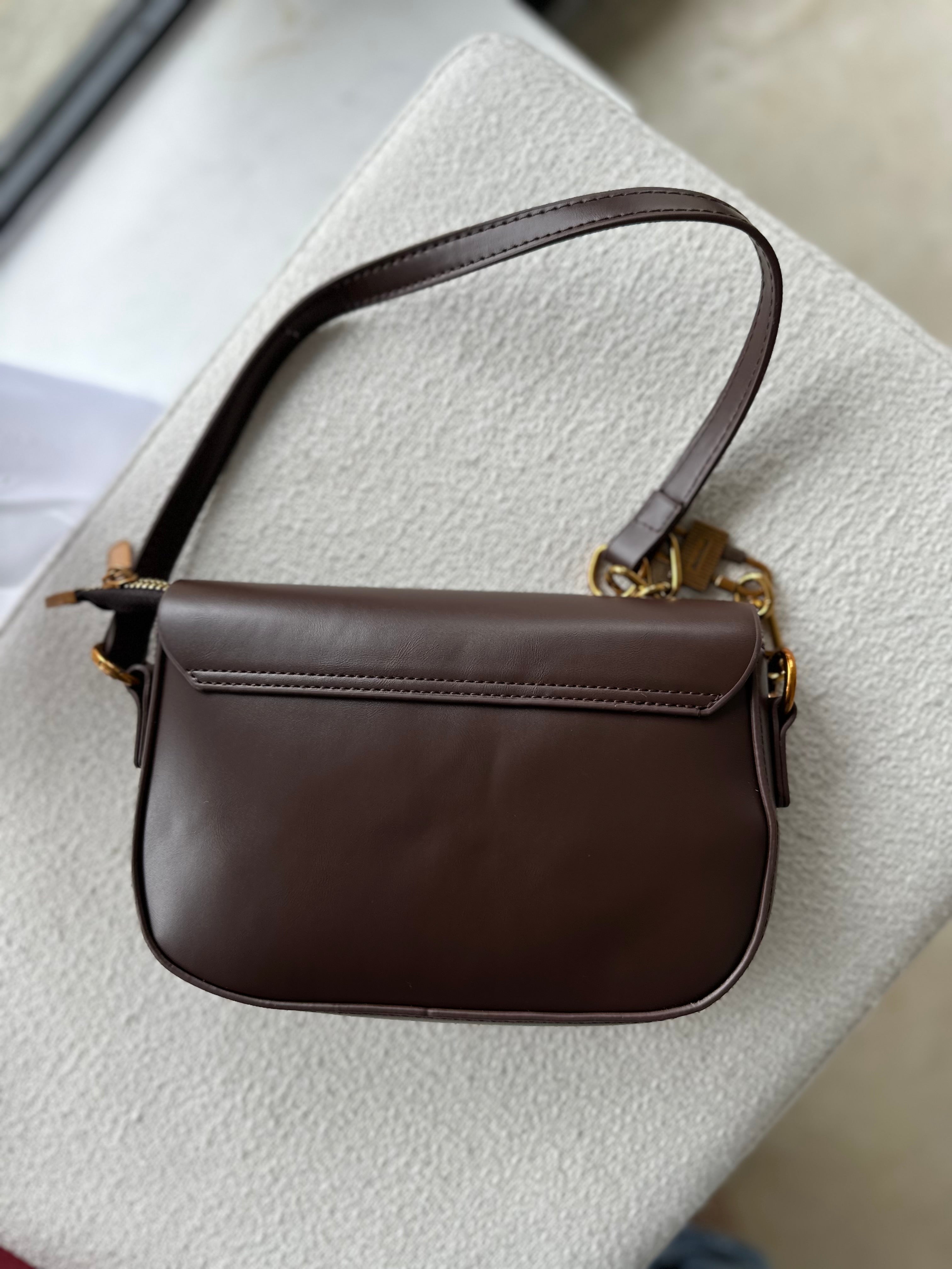 The Espresso Chain Shoulder Bag