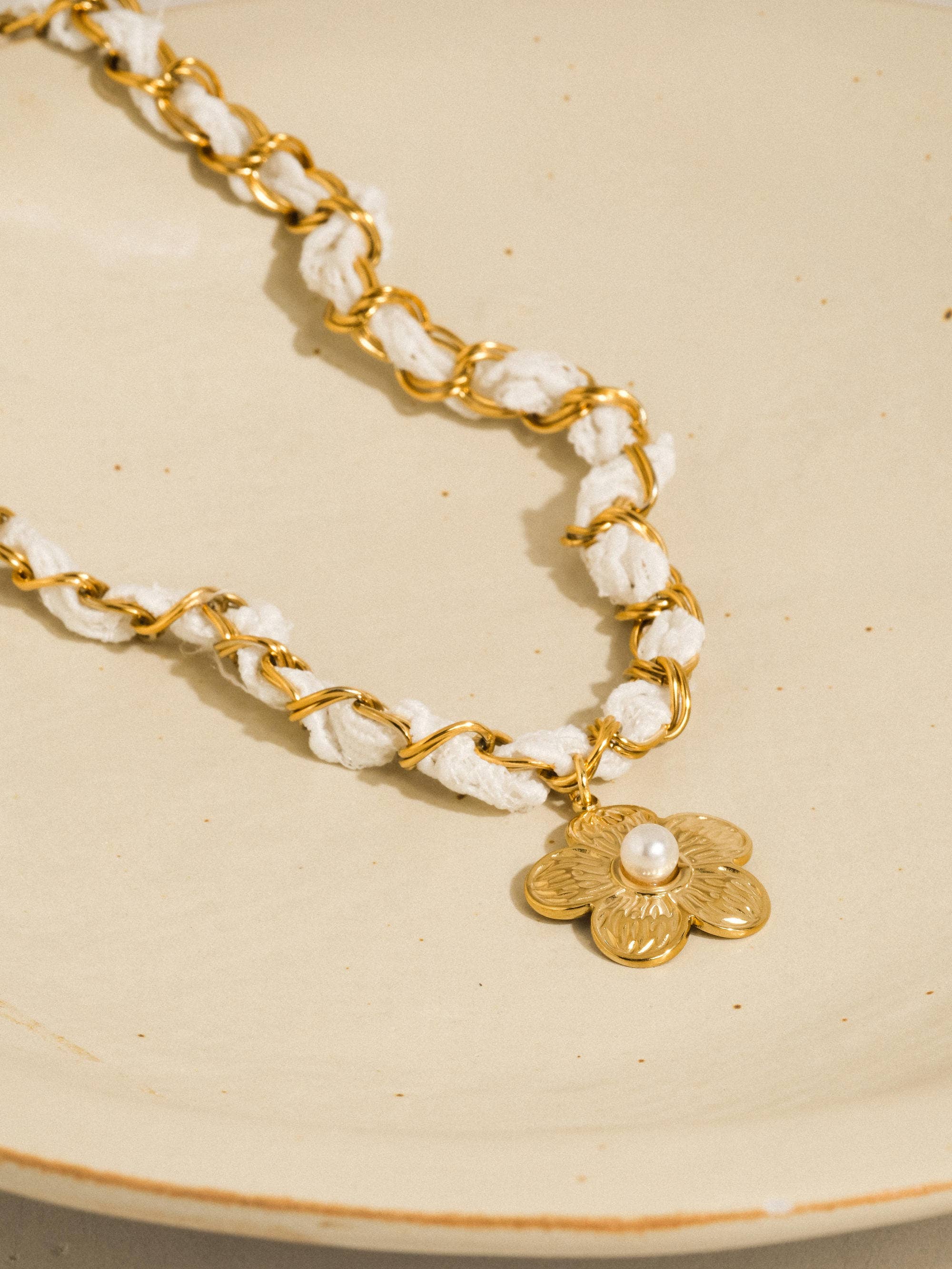 Journey 18K Gold Non-Tarnish Floral Chain Pendant Necklace: Yellow Gold