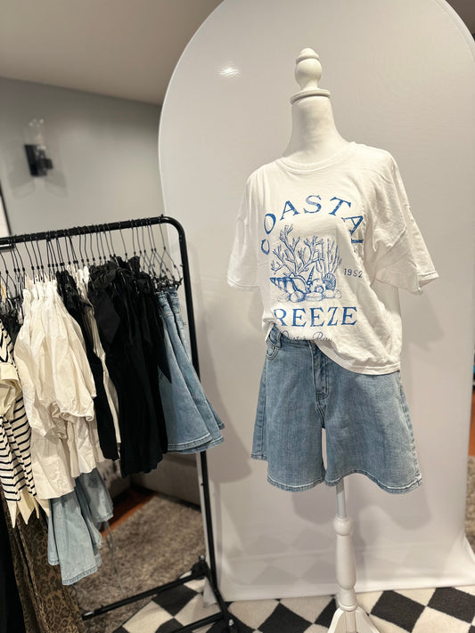 Coastal Breeze graphic tee