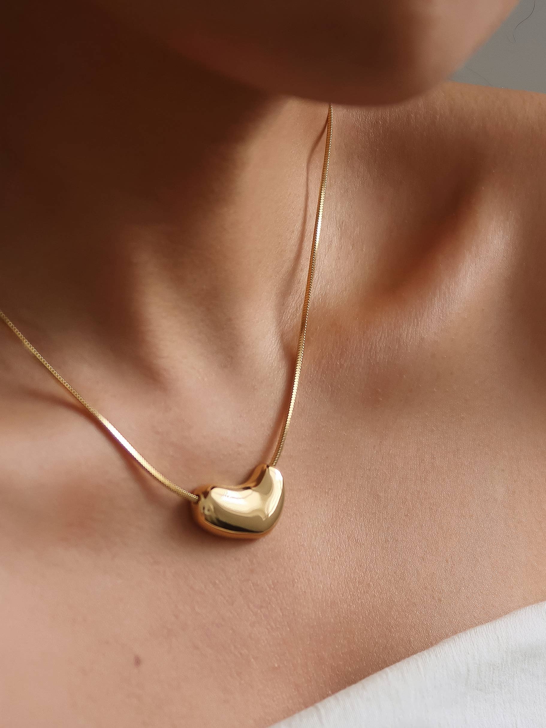 Louis 18K Gold Non-Tarnish Puffy Heart Necklace: Yellow Gold